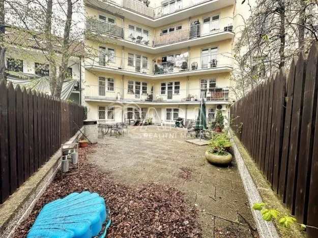 Pronájem bytu 1+kk, Praha - Žižkov, Dalimilova, 28 m2