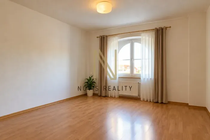 Pronájem bytu 3+1, Horažďovice, Husovo náměstí, 74 m2