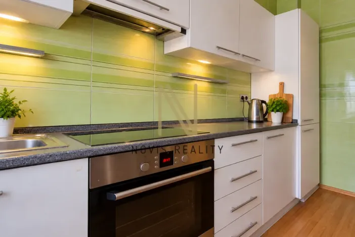 Pronájem bytu 3+1, Horažďovice, Husovo náměstí, 74 m2