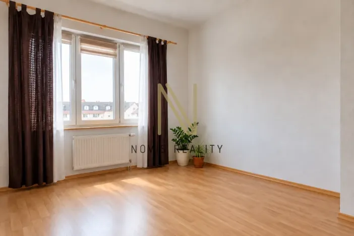 Pronájem bytu 3+1, Horažďovice, Husovo náměstí, 74 m2