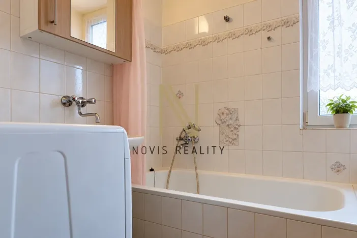 Pronájem bytu 3+1, Horažďovice, Husovo náměstí, 74 m2