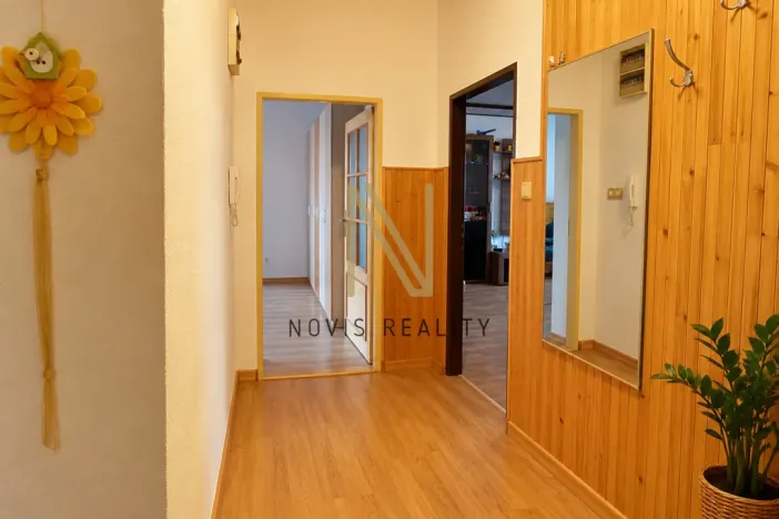 Pronájem bytu 3+1, Horažďovice, Husovo náměstí, 74 m2