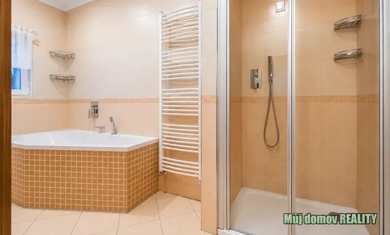 Pronájem vily, Praha - Písnice, Putimská, 1300 m2