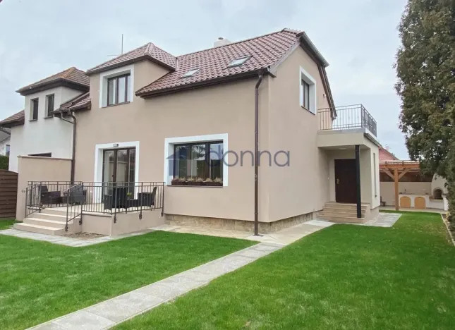 Pronájem rodinného domu, Praha, Bělušická, 183 m2