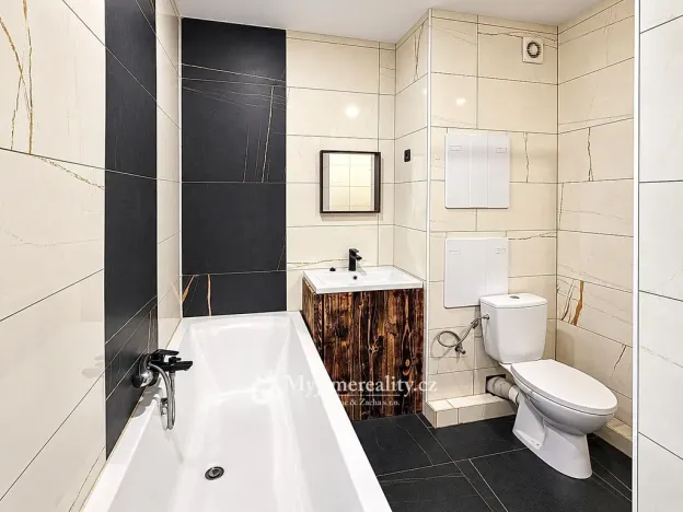 Pronájem bytu 2+1, Znojmo, Dukelských bojovníků, 55 m2