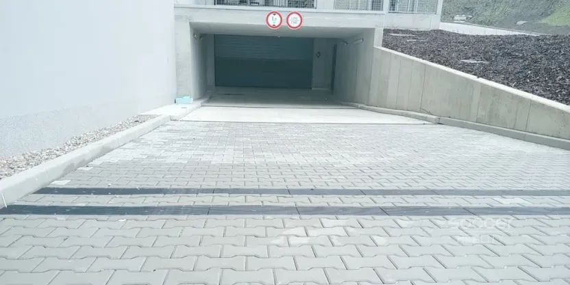 Pronájem garážového stání, Praha - Vysočany, Čerpadlová, 16 m2