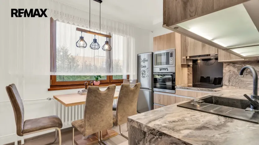 Prodej bytu 2+1, Třebíč - Nové Město, Modřínová, 56 m2