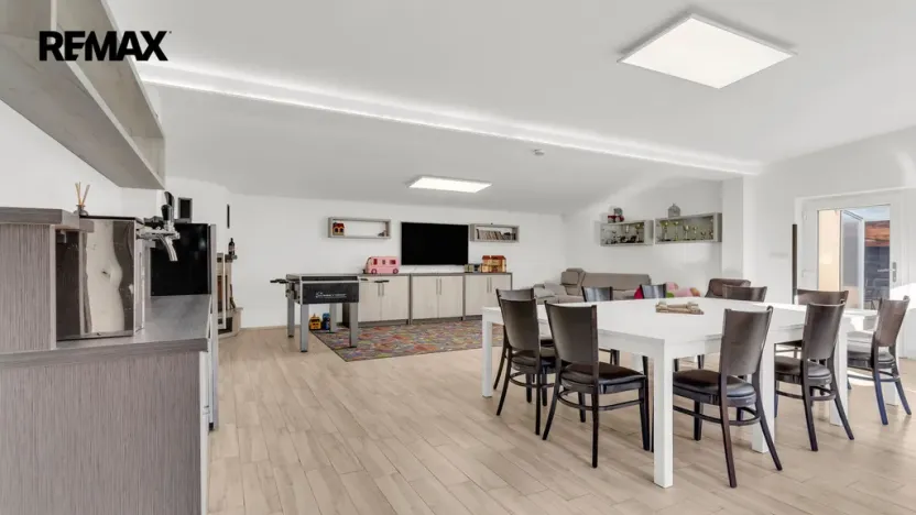 Prodej rodinného domu, Odunec, 390 m2