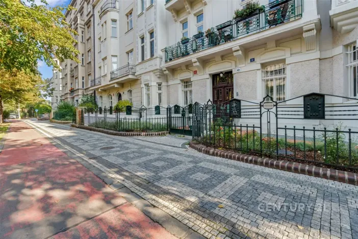 Pronájem bytu 1+kk, Praha - Bubeneč, Ovenecká, 34 m2
