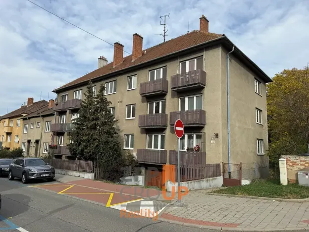 Pronájem garáže, Brno, Slatinská, 20 m2