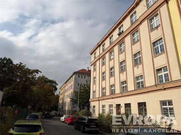 Prodej bytu 2+1, Praha - Libeň, V mezihoří, 52 m2