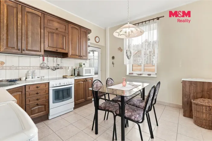 Prodej rodinného domu, Šluknov, Sokolská, 250 m2