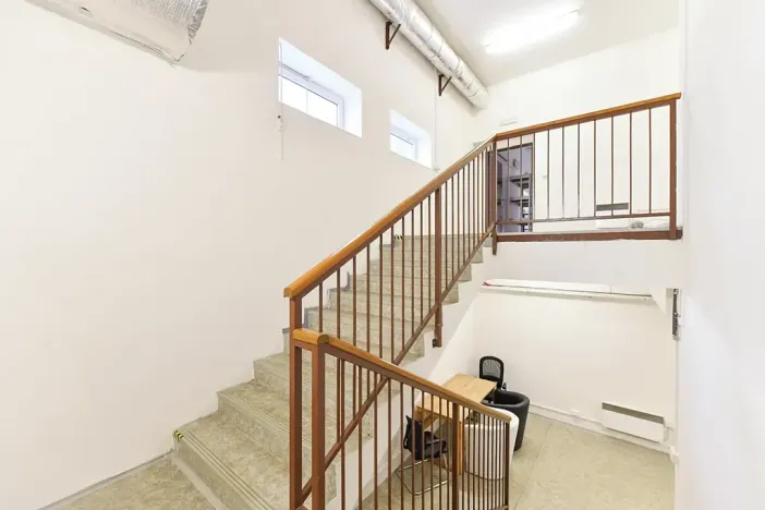Pronájem kanceláře, Praha - Horní Počernice, Komárovská, 210 m2