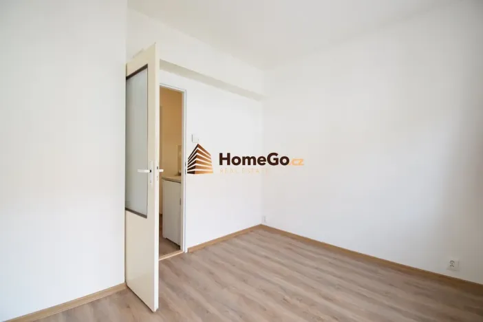Pronájem bytu 1+kk, Praha - Vršovice, Sevastopolská, 18 m2