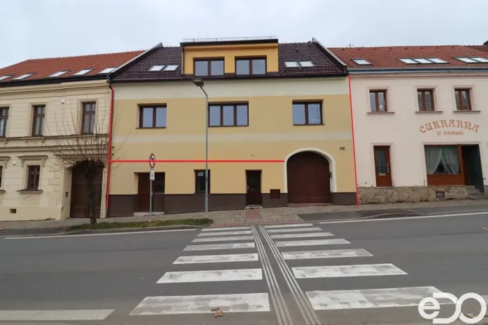 Pronájem obchodního prostoru, Mladá Vožice, Husovo náměstí, 50 m2