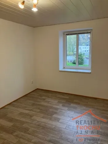 Pronájem bytu 2+kk, Trutnov, Náchodská, 50 m2