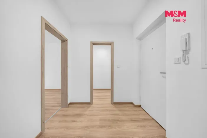 Pronájem bytu 2+kk, Pardubice - Ohrazenice, U Sportovní školy, 54 m2