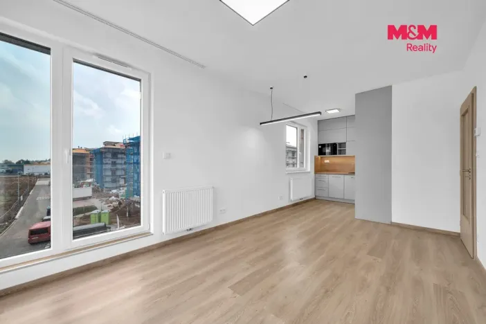 Pronájem bytu 2+kk, Pardubice - Ohrazenice, U Sportovní školy, 51 m2