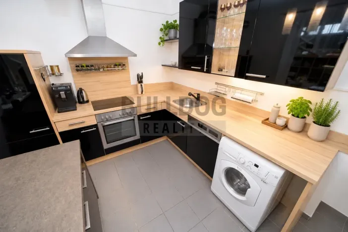Prodej bytu 3+1, Nupaky, U Školky, 69 m2