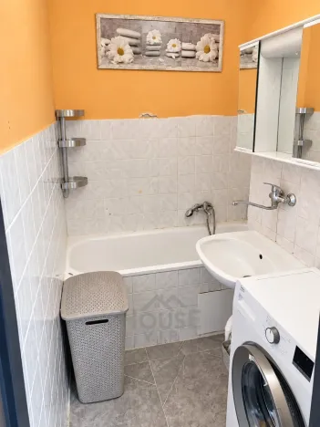 Prodej bytu 3+1, Milovice, Armádní, 60 m2
