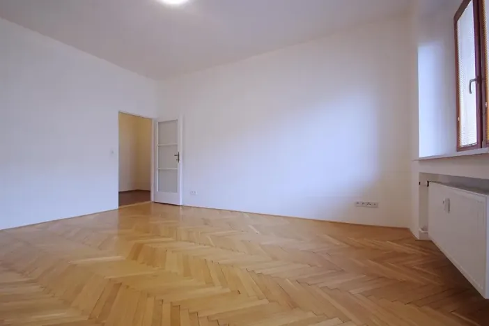 Pronájem bytu 1+1, Praha - Vršovice, Volyňská, 49 m2