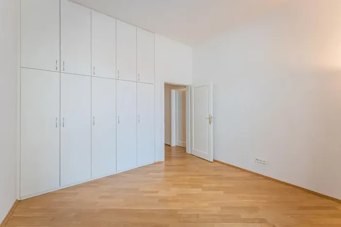 Pronájem bytu 4+1, Praha - Nové Město, Odborů, 100 m2