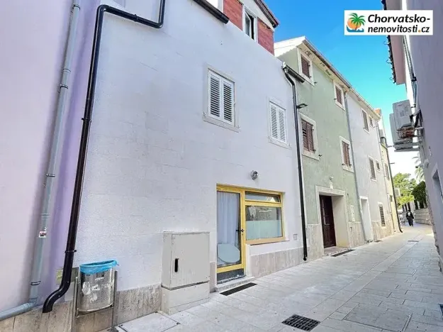 Prodej pole, 150 m², Novalja