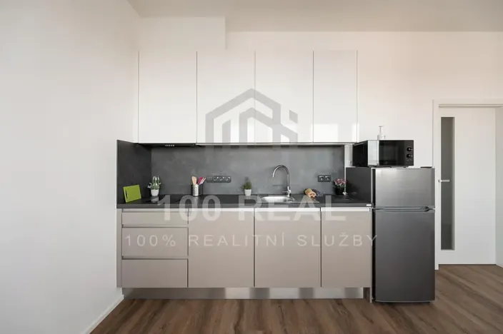 Pronájem bytu 1+kk, Hradec Králové, Průmyslová, 35 m2