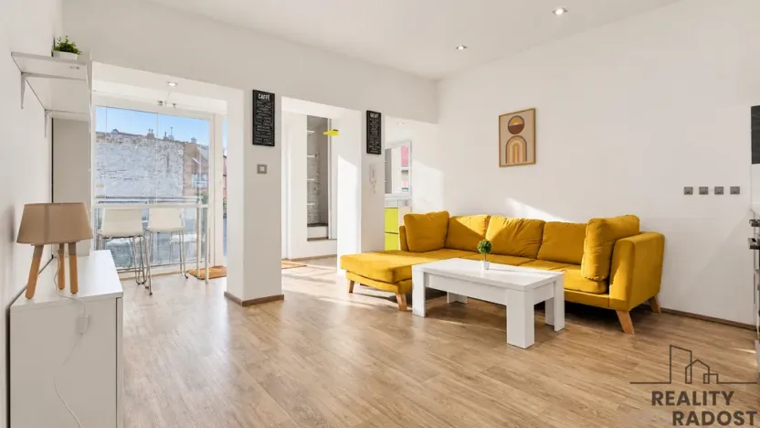 Prodej bytu 2+kk, Hodonín, tř. Dukelských hrdinů, 42 m2