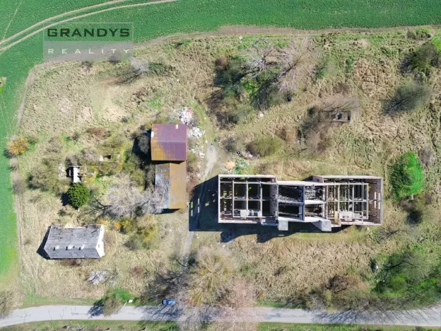 Prodej komerčního pozemku, Všestudy - Dušníky nad Vltavou, 42524 m2