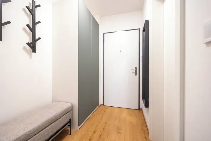 Pronájem bytu 1+kk, Praha - Horní Měcholupy, Milánská, 35 m2