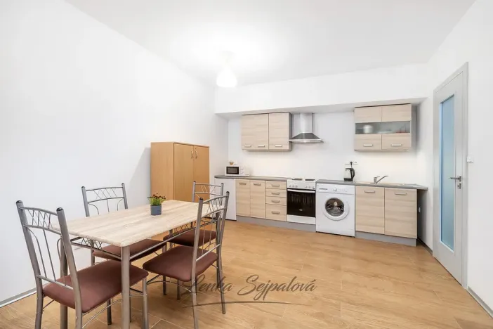 Prodej bytu 1+kk, Pardubice - Zelené Předměstí, Hronovická, 45 m2