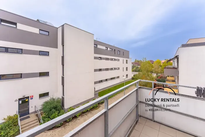 Pronájem bytu 3+kk, Praha - Hostavice, U Hostavického potoka, 68 m2