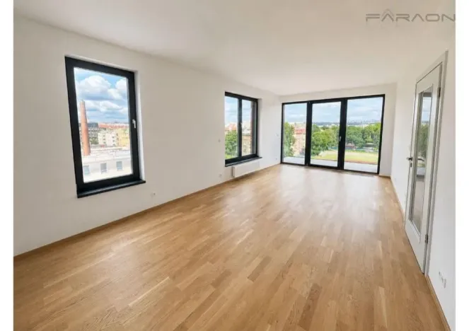 Pronájem bytu 2+kk, Praha - Karlín, Švarcova, 55 m2