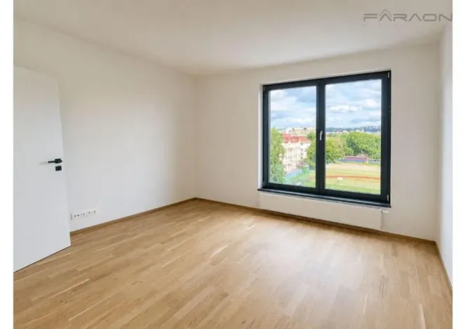 Pronájem bytu 2+kk, Praha - Karlín, Švarcova, 55 m2