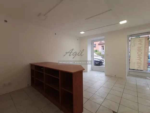 Pronájem obchodního prostoru, Šlapanice, 44 m2