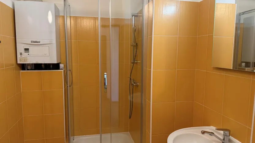 Pronájem bytu 2+1, Praha - Libeň, Na rozcestí, 63 m2