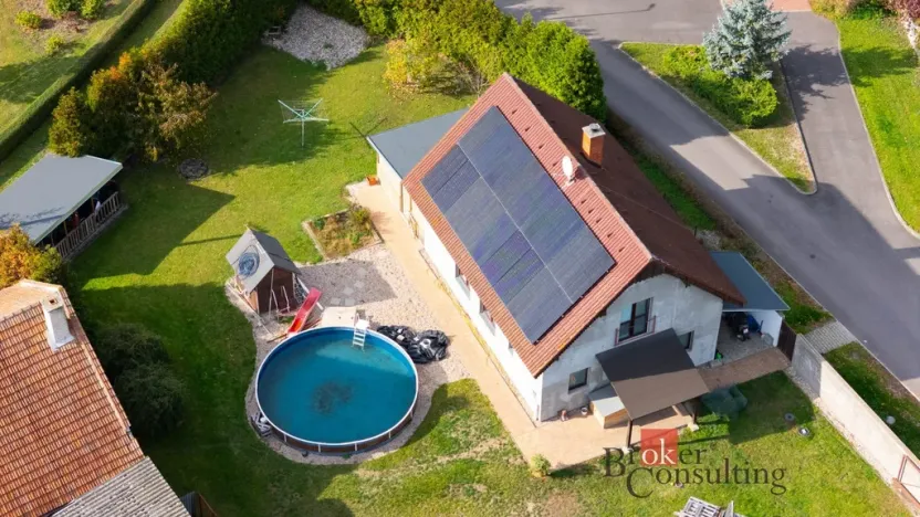 Prodej rodinného domu, Choteč, Malá Strana, 136 m2