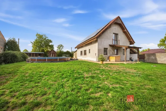 Prodej rodinného domu, Choteč, Malá Strana, 136 m2