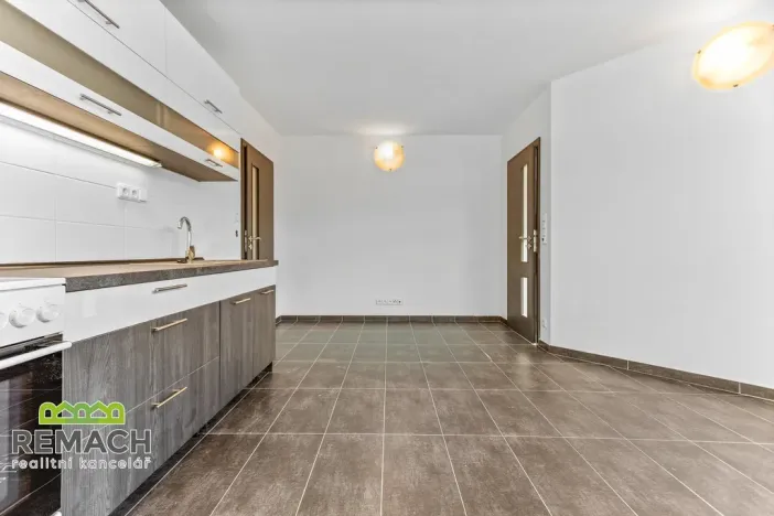 Pronájem bytu 2+kk, Náchod, V Náměrkách, 42 m2