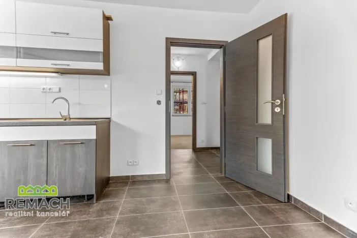 Pronájem bytu 2+kk, Náchod, V Náměrkách, 42 m2