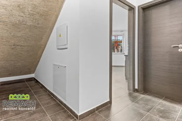 Pronájem bytu 2+kk, Náchod, V Náměrkách, 42 m2