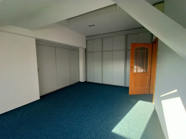 Pronájem kanceláře, Praha - Nové Město, náměstí I. P. Pavlova, 87 m2