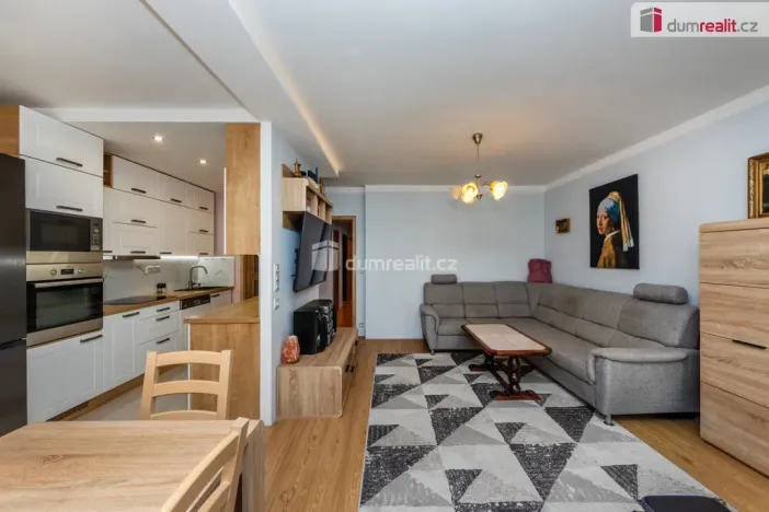 Prodej bytu 3+kk, Praha - Horní Počernice, Lhotská, 80 m2