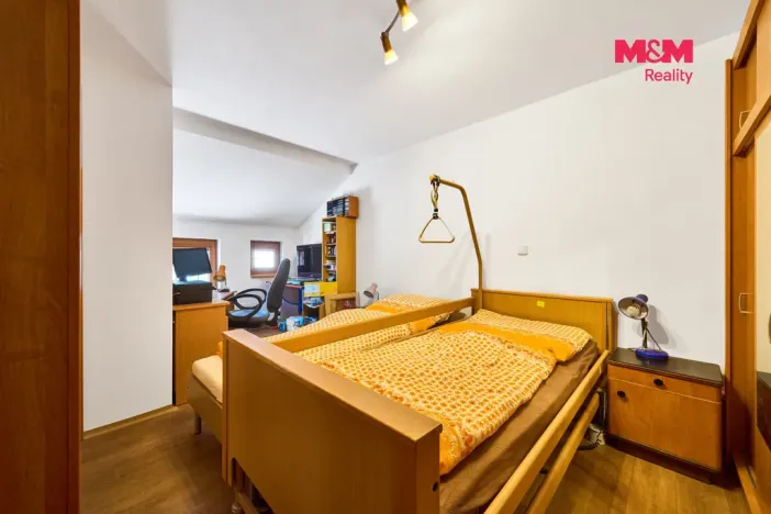 Prodej rodinného domu, Náchod - Lipí, 260 m2