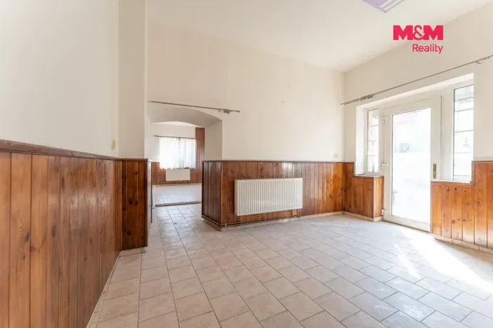 Prodej činžovního domu, Liběchov, nám. V. Levého, 1120 m2