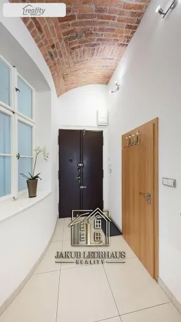 Prodej bytu 2+kk, Praha - Staré Město, Hradební, 51 m2