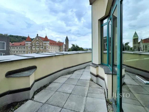 Pronájem bytu 2+1, Praha - Smíchov, Holečkova, 99 m2