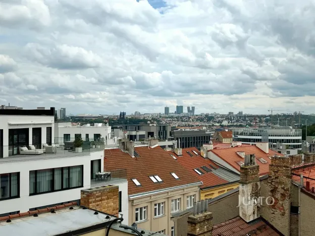 Pronájem bytu 2+1, Praha - Smíchov, Holečkova, 99 m2