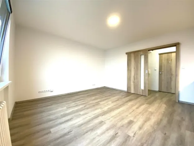 Pronájem bytu 2+kk, Praha - Čimice, Okořská, 39 m2